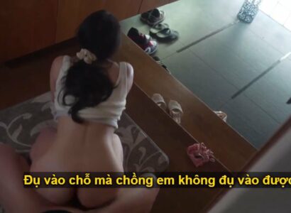 Anh shipper đụ em chủ nhà dâm vl mà không biết chồng cô ấy đã lắp cam